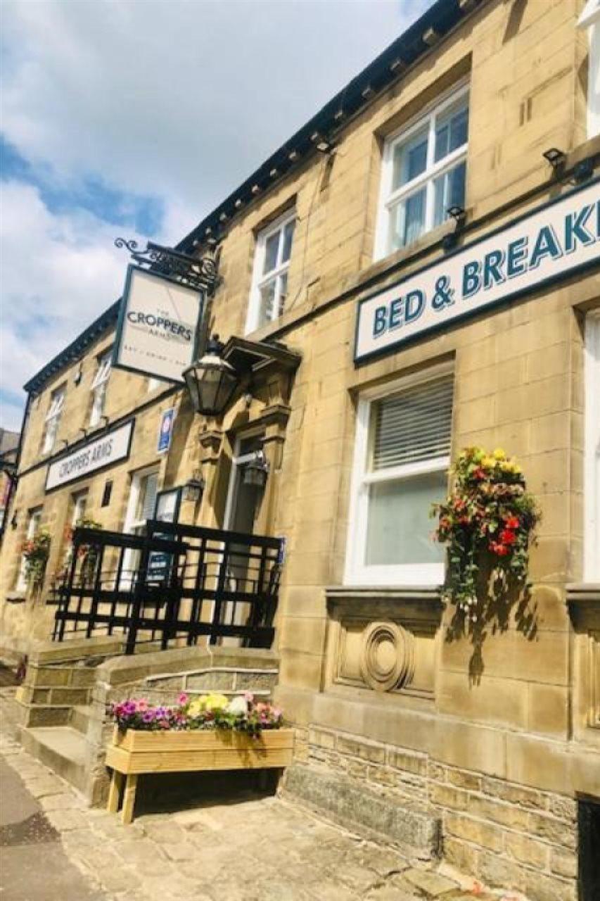 Hotel Croppers Arms Huddersfield Exterior foto